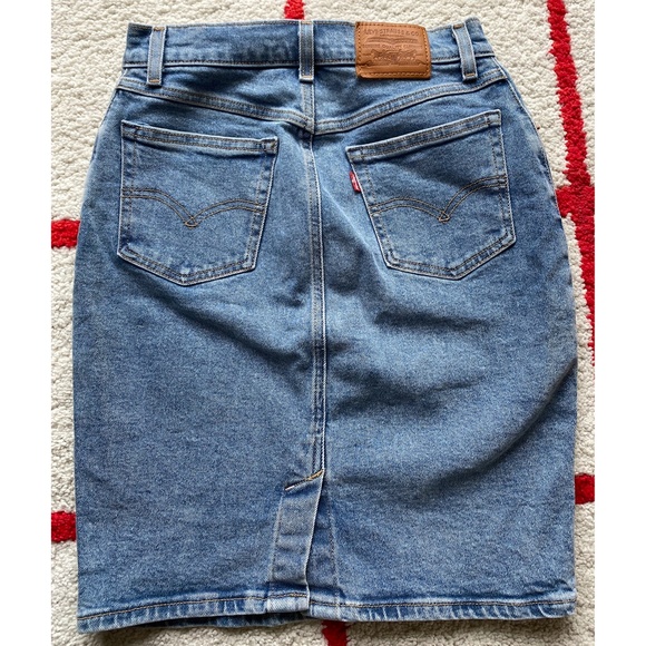 Levi’s Essential High-Waisted Premium Denim skirt Sz 25 - Picture 5 of 7